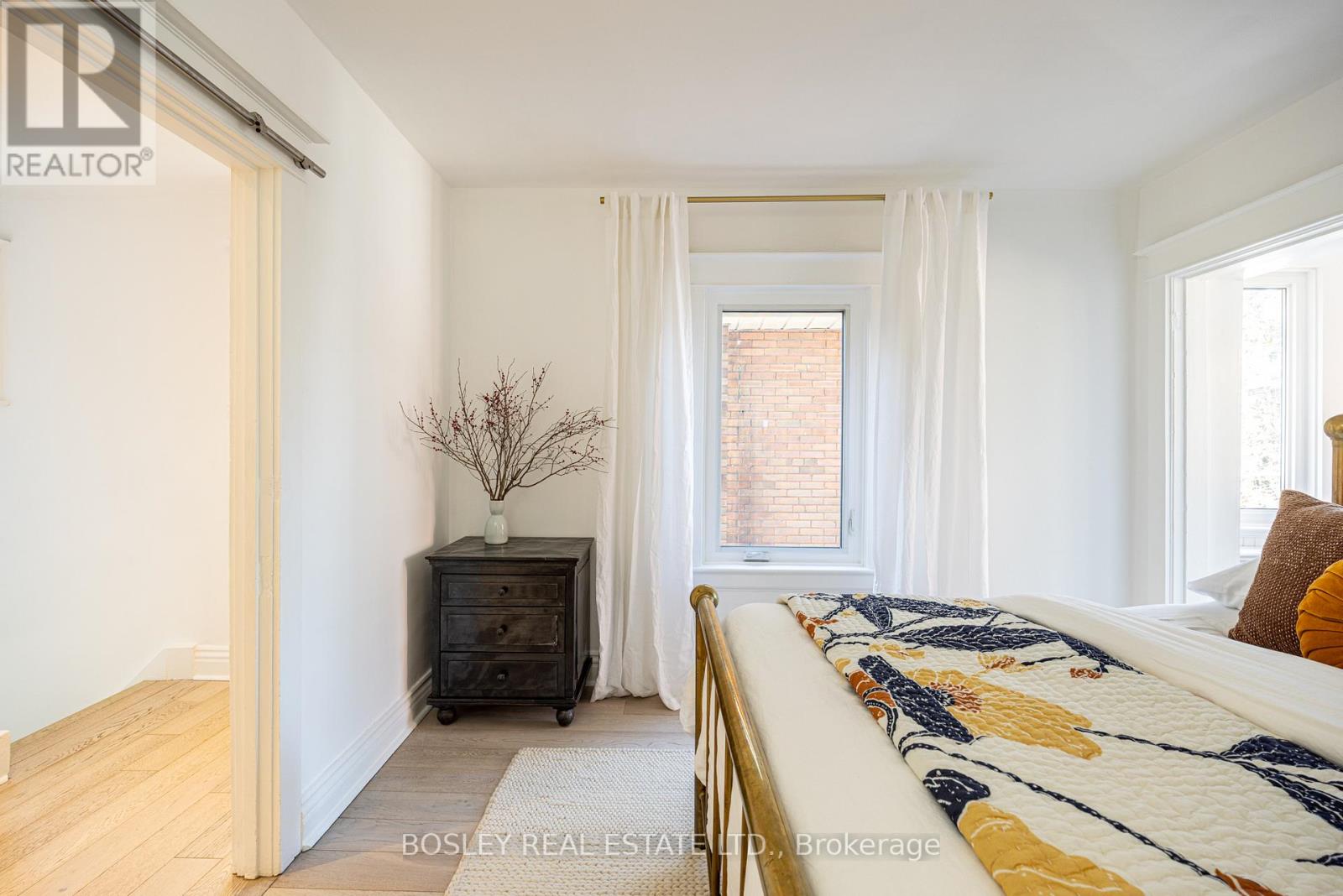 110 Grenadier Road, Toronto, Ontario  M6R 1R4 - Photo 16 - W12839176