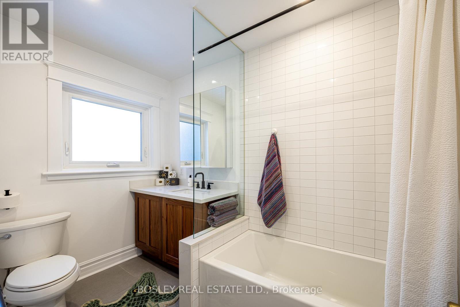 110 Grenadier Road, Toronto, Ontario  M6R 1R4 - Photo 21 - W12839176