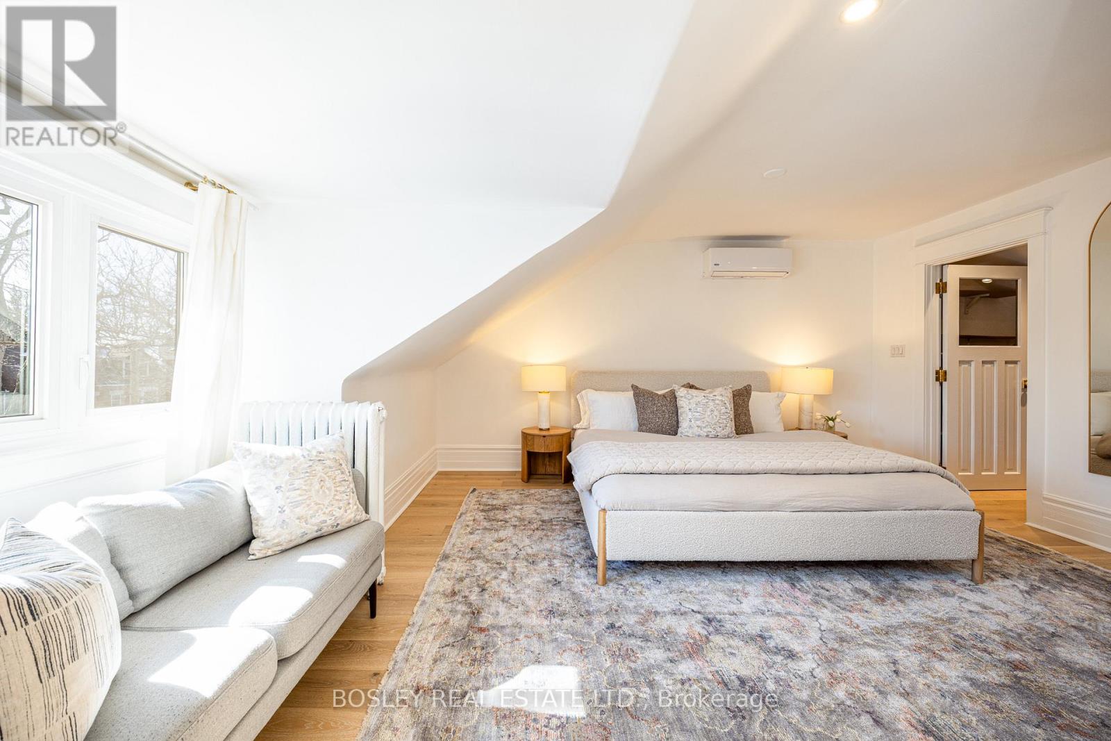 110 Grenadier Road, Toronto, Ontario  M6R 1R4 - Photo 23 - W12839176