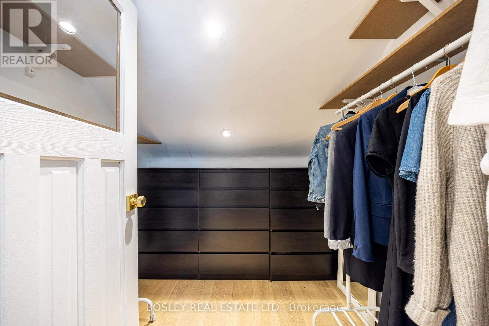 110 Grenadier Road, Toronto, Ontario  M6R 1R4 - Photo 29 - W12839176