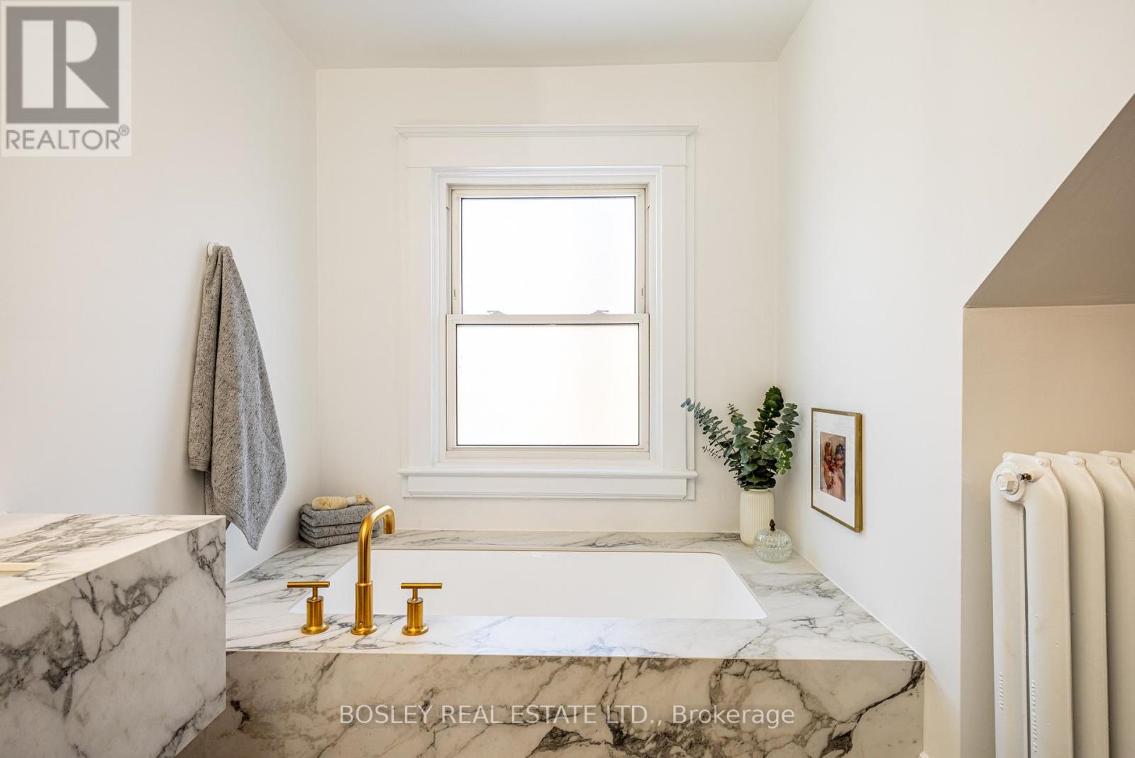 110 Grenadier Road, Toronto, Ontario  M6R 1R4 - Photo 30 - W12839176