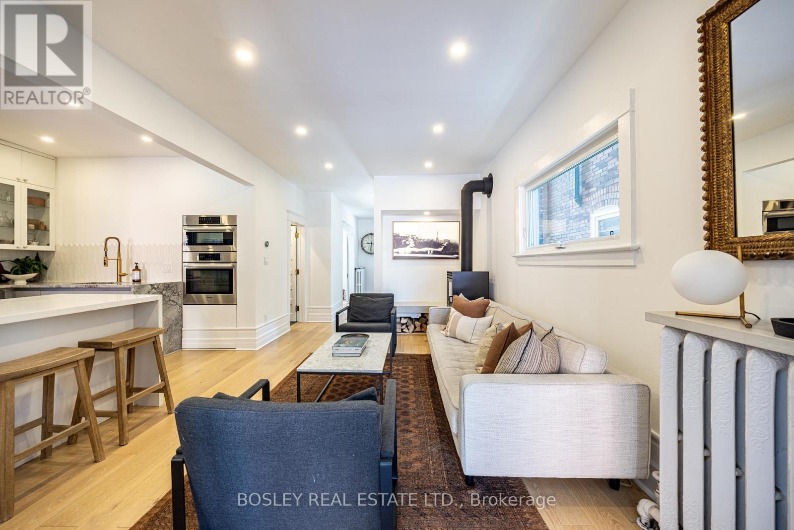 110 Grenadier Road, Toronto, Ontario  M6R 1R4 - Photo 4 - W12839176