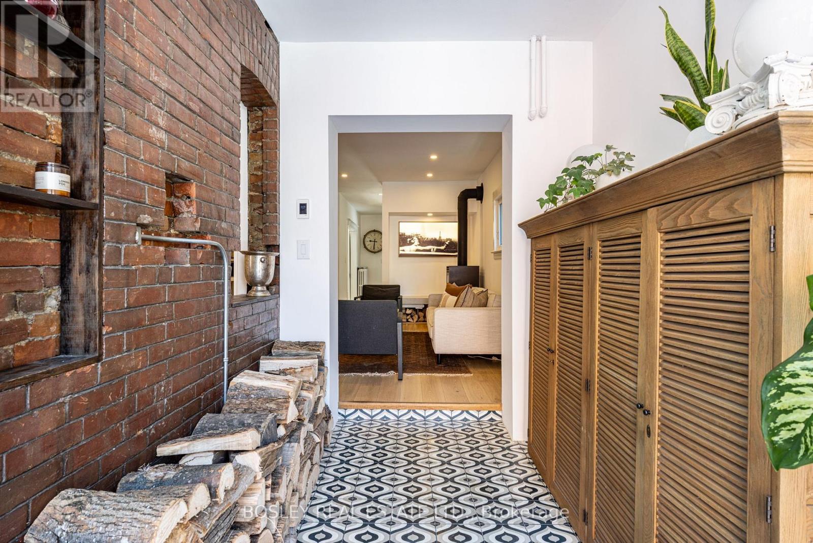 110 Grenadier Road, Toronto, Ontario  M6R 1R4 - Photo 7 - W12839176