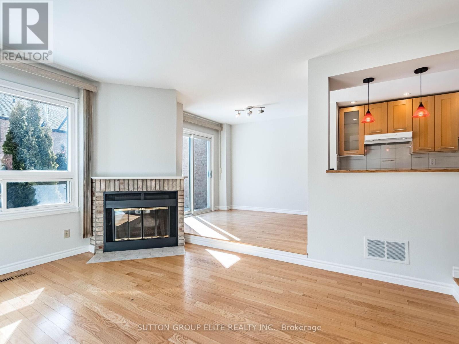 46 - 4635 Regents Terrace, Mississauga, Ontario L5R 1X3 - Photo 7 - W12839220