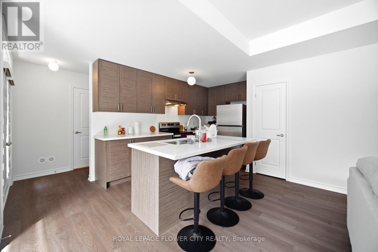 174 Petch Avenue, Caledon, Ontario  L7C 4J8 - Photo 11 - W12839236