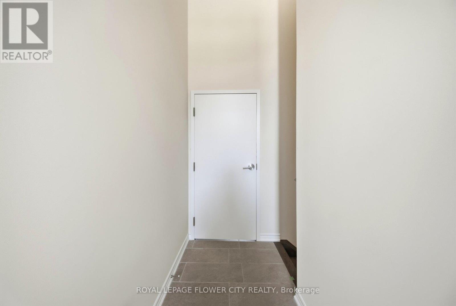 174 Petch Avenue, Caledon, Ontario  L7C 4J8 - Photo 5 - W12839236