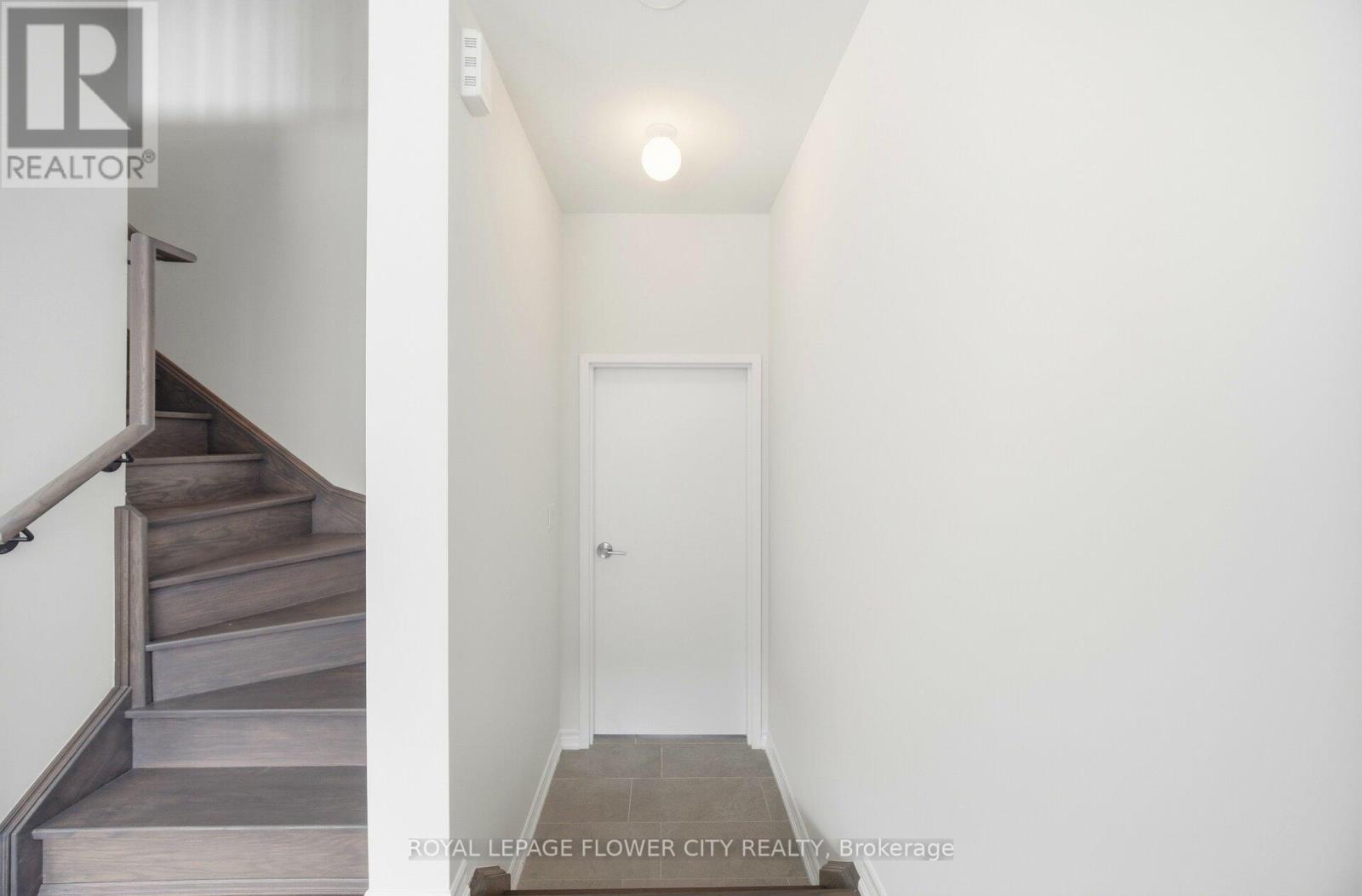 174 Petch Avenue, Caledon, Ontario  L7C 4J8 - Photo 6 - W12839236