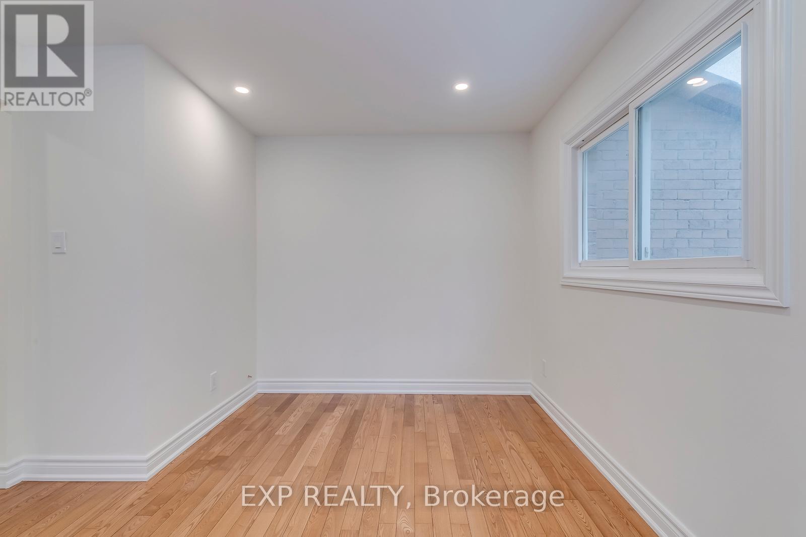 1570 Cuthbert Avenue, Mississauga, Ontario  L5M 3R2 - Photo 13 - W12839288