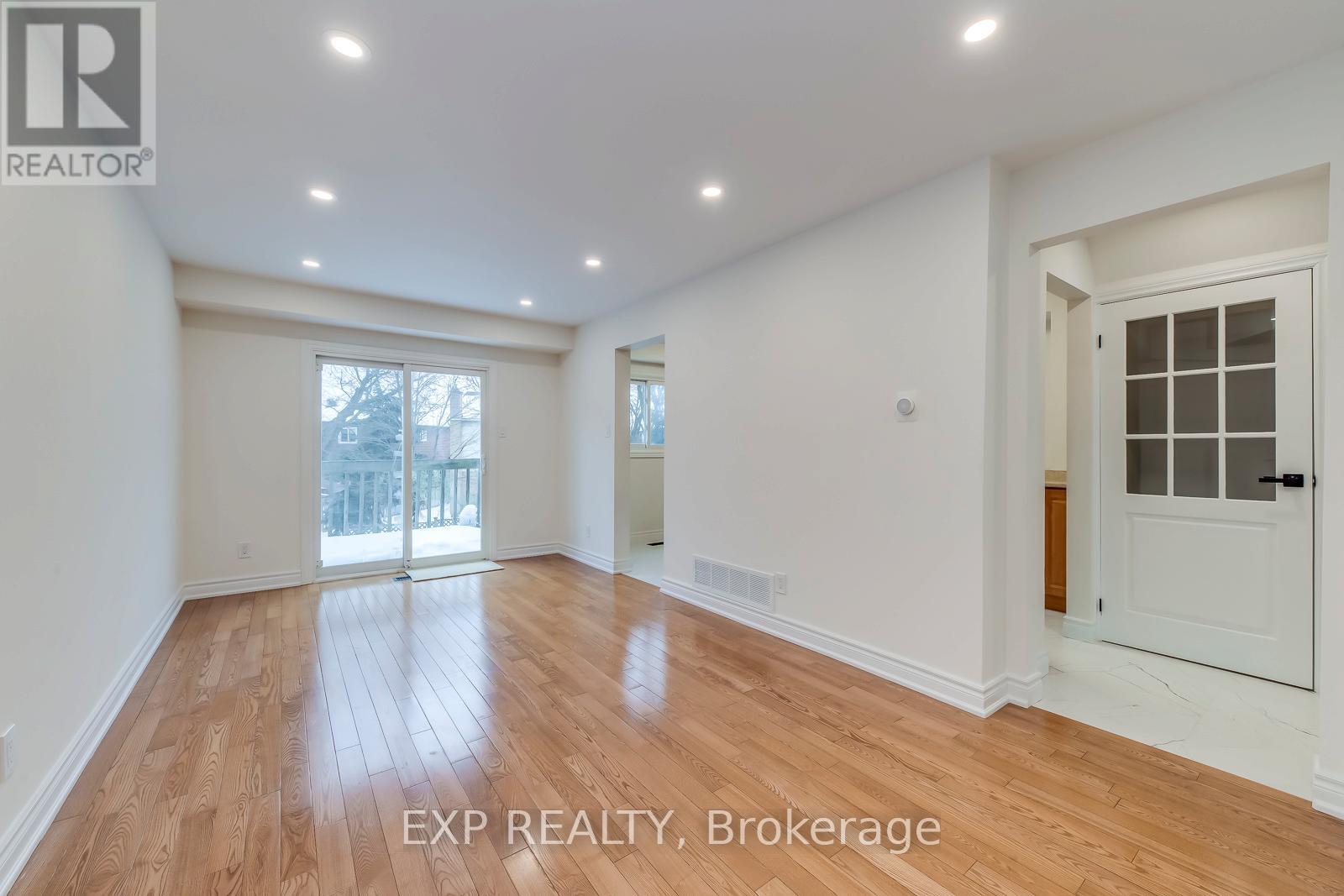 1570 Cuthbert Avenue, Mississauga, Ontario  L5M 3R2 - Photo 14 - W12839288