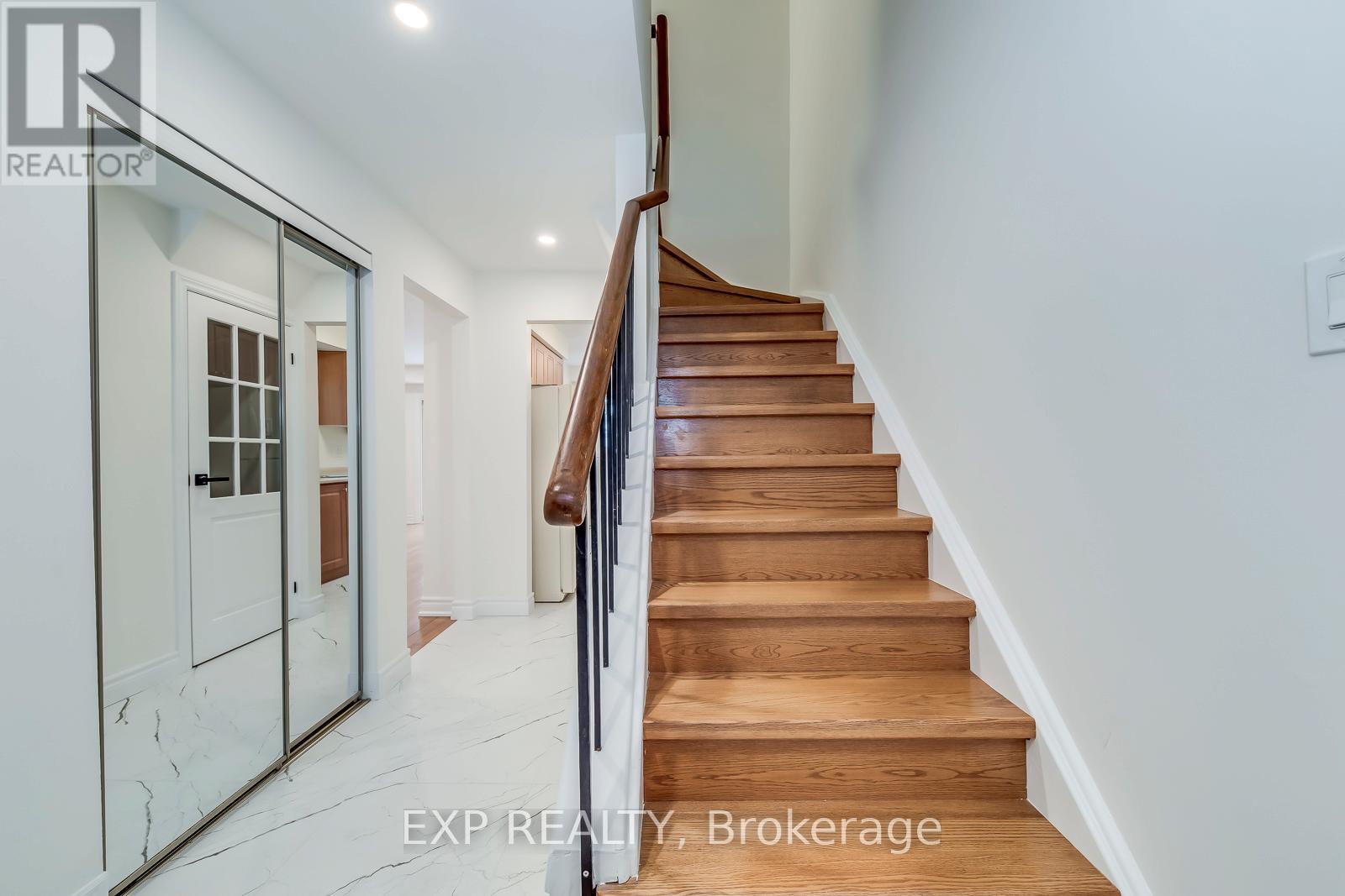 1570 Cuthbert Avenue, Mississauga, Ontario  L5M 3R2 - Photo 19 - W12839288