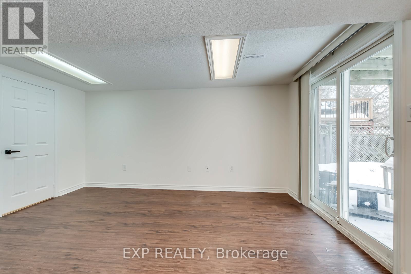 1570 Cuthbert Avenue, Mississauga, Ontario  L5M 3R2 - Photo 33 - W12839288