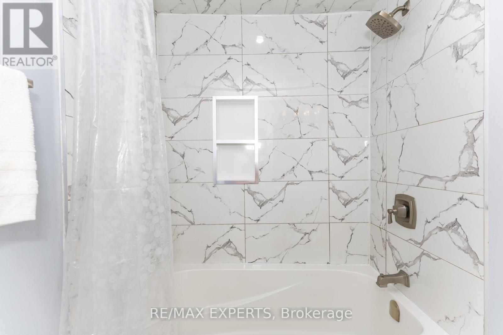 31 Carleton Place, Brampton, Ontario L6T 3Z4 - Photo 26 - W12839318