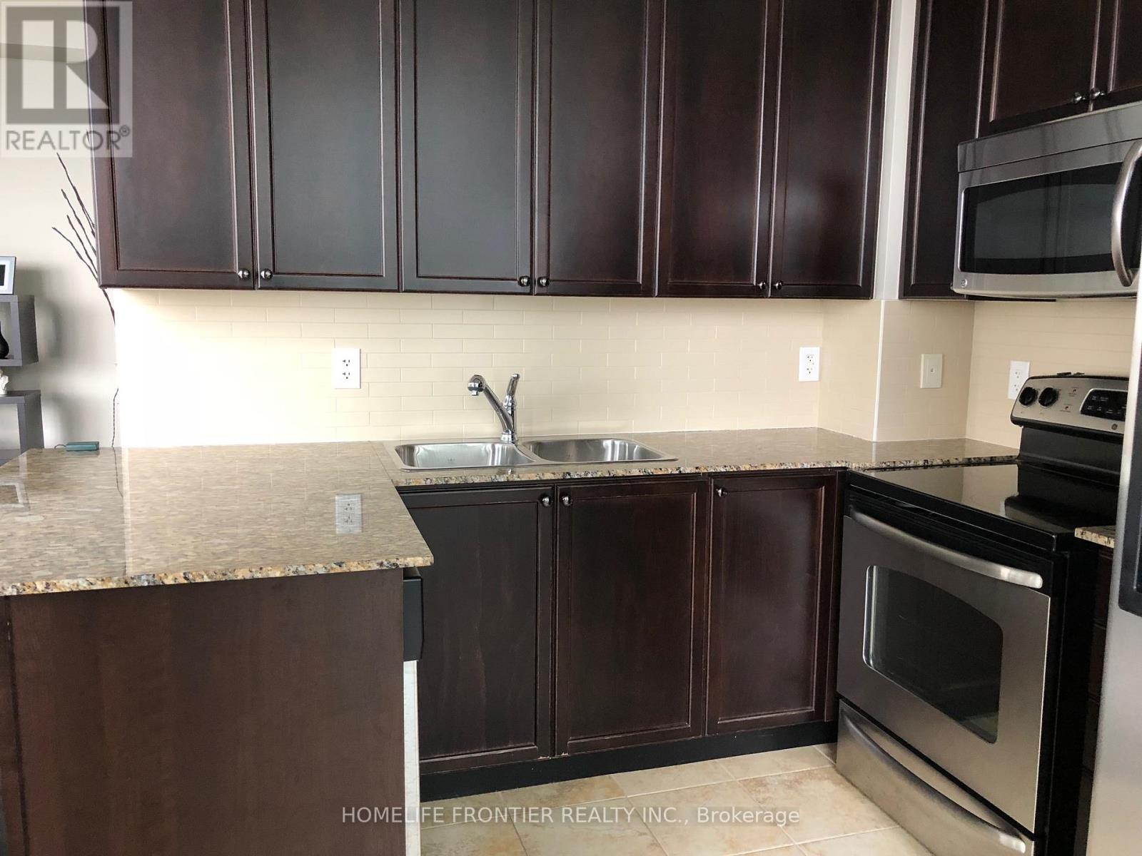 2204 - 225 Webb Drive, Mississauga, Ontario  L5B 4P2 - Photo 7 - W12839328