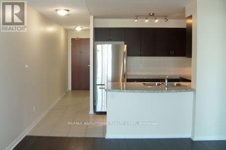 1501 - 4900 Glen Erin Drive, Mississauga, Ontario  L5V 7S2 - Photo 7 - W12839344