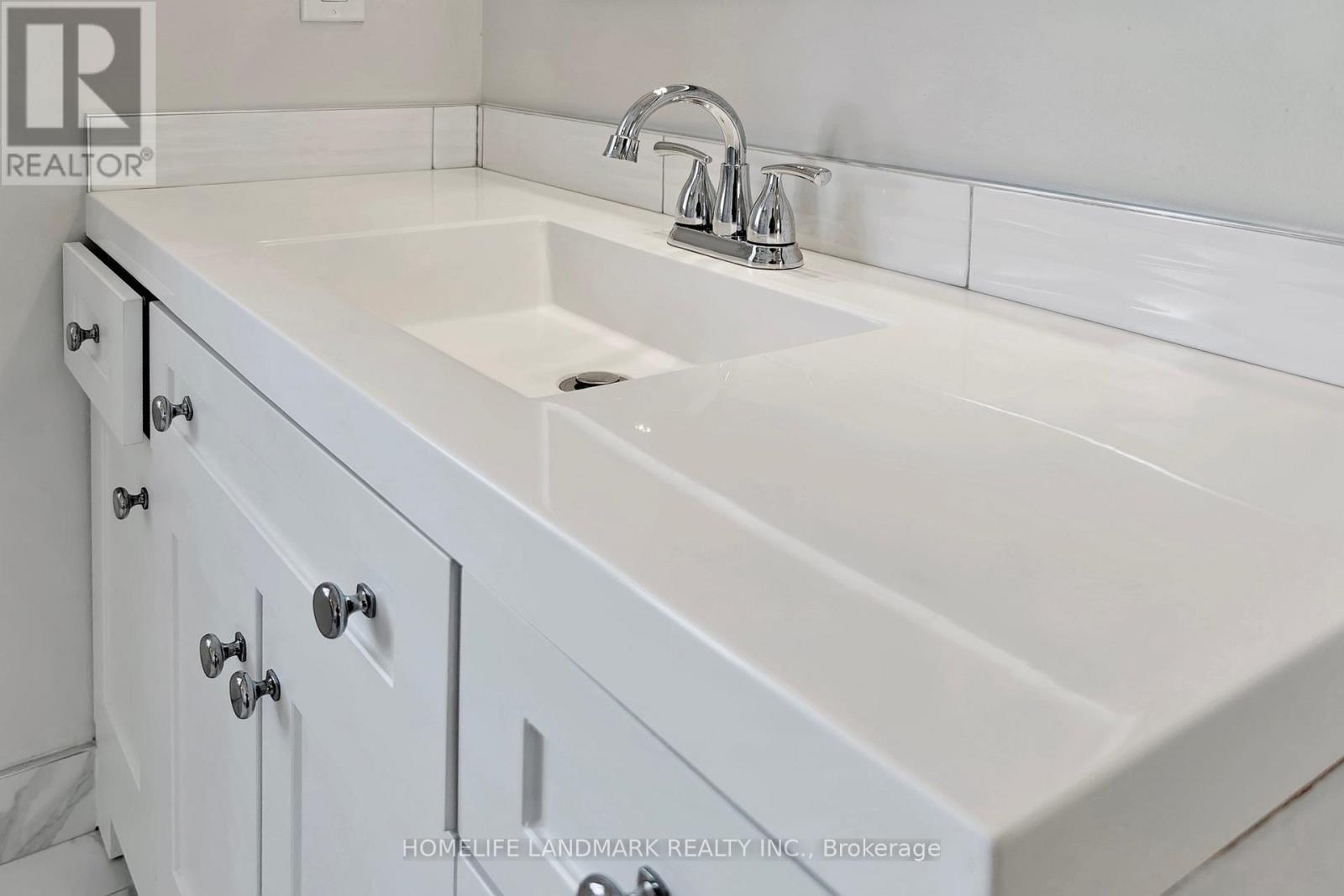 225 Wildwood Trail, Mississauga, Ontario  L4Z 3S4 - Photo 32 - W12838504