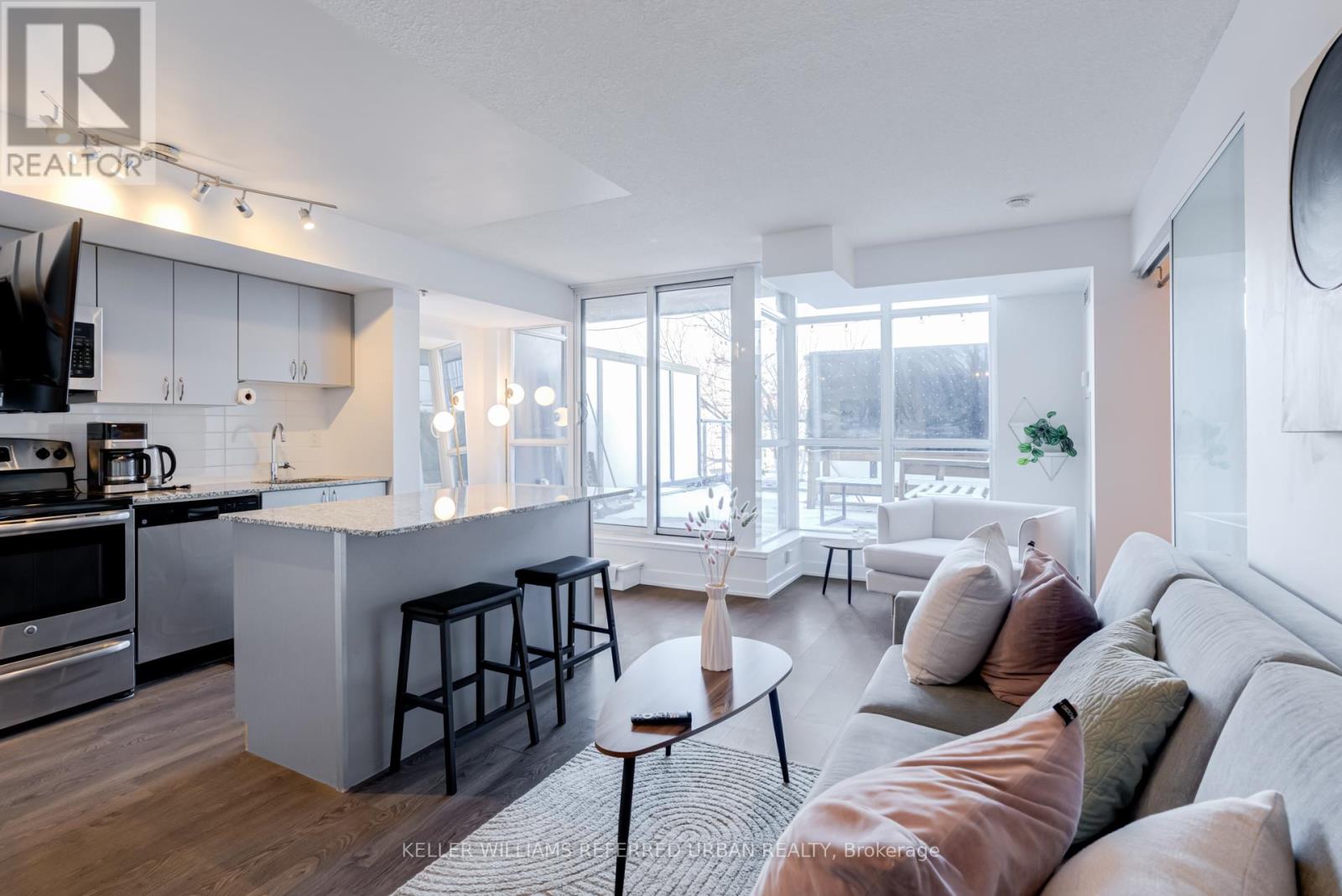 217 - 11 Superior Avenue, Toronto, Ontario  M8V 0A7 - Photo 7 - W12839378