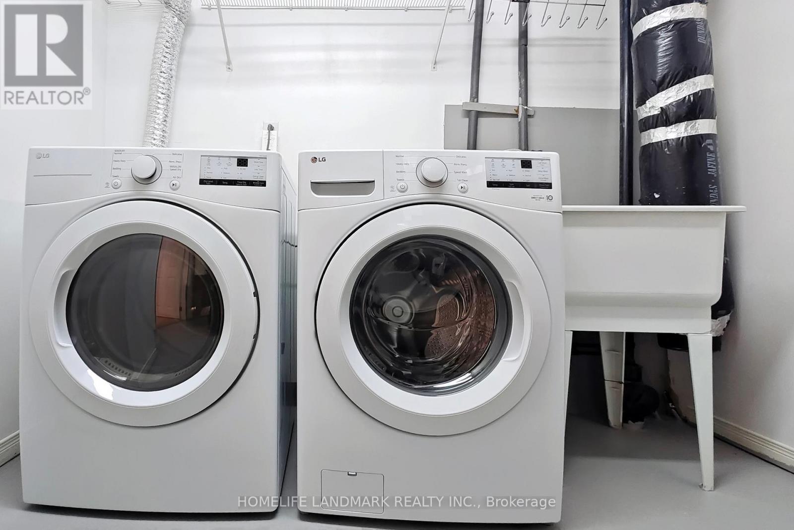 225 Wildwood Trail, Mississauga, Ontario  L4Z 3S4 - Photo 38 - W12838504