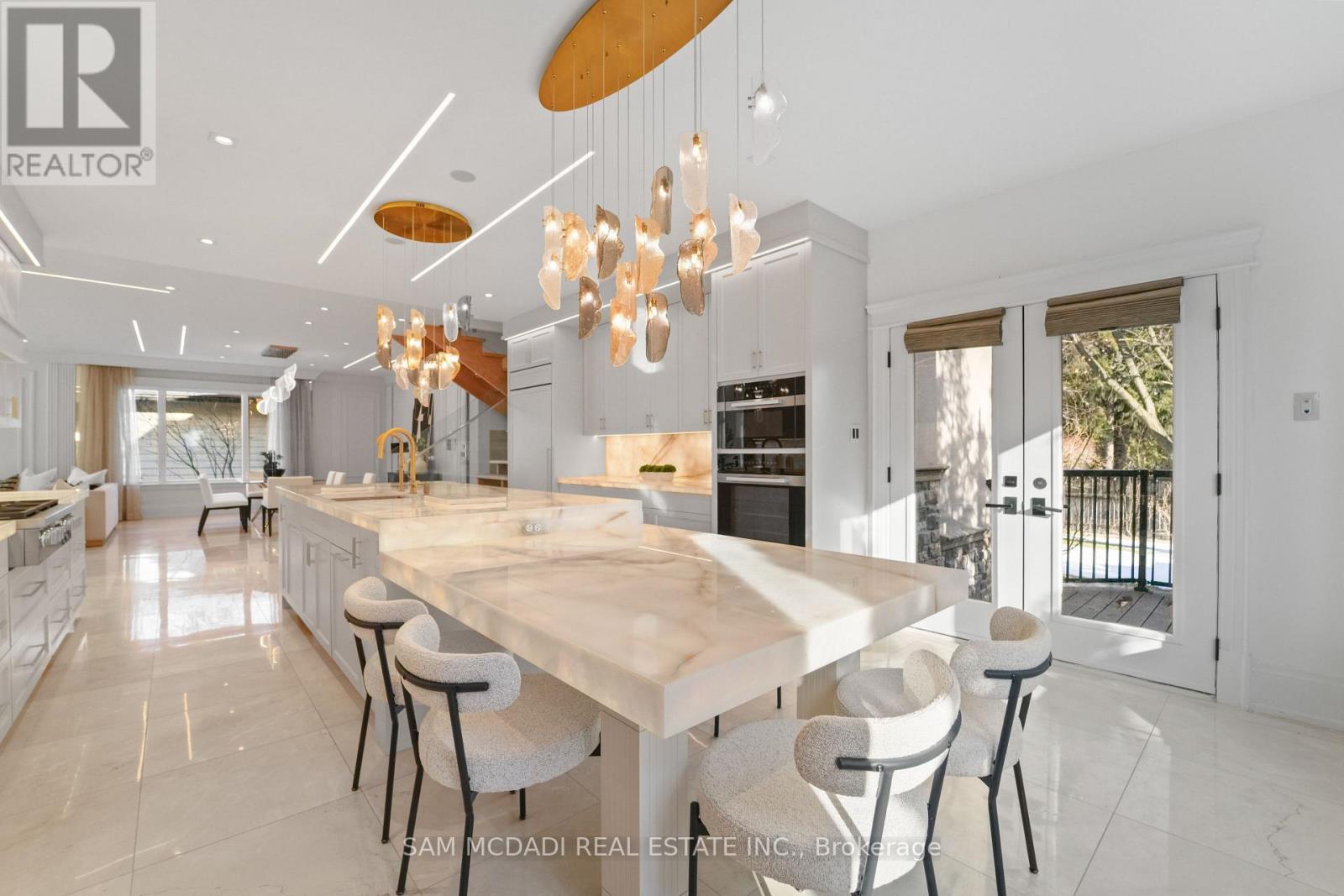 3168 Lakeshore Road W, Oakville, Ontario  L6L 1J6 - Photo 11 - W12839440