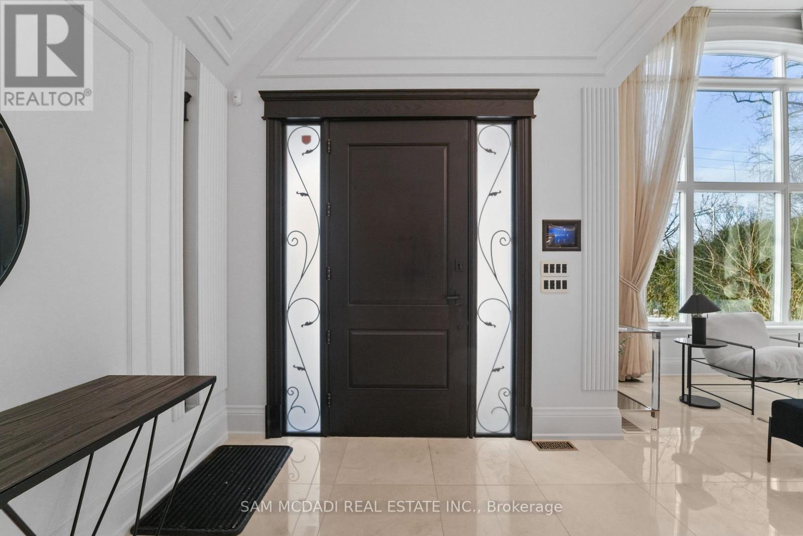 3168 Lakeshore Road W, Oakville, Ontario  L6L 1J6 - Photo 2 - W12839440