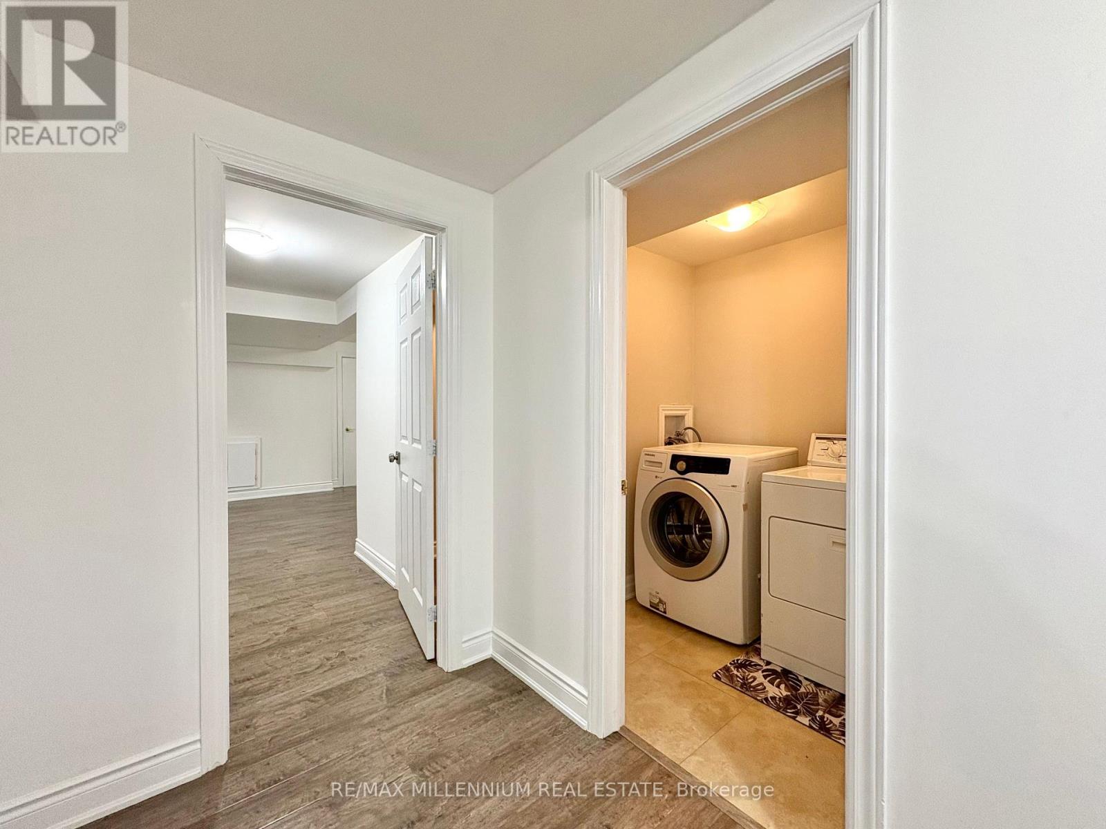 Walk Out Unit - 41 Stoneylake (Lower) Avenue, Brampton, Ontario  L6V 4R1 - Photo 9 - W12839446