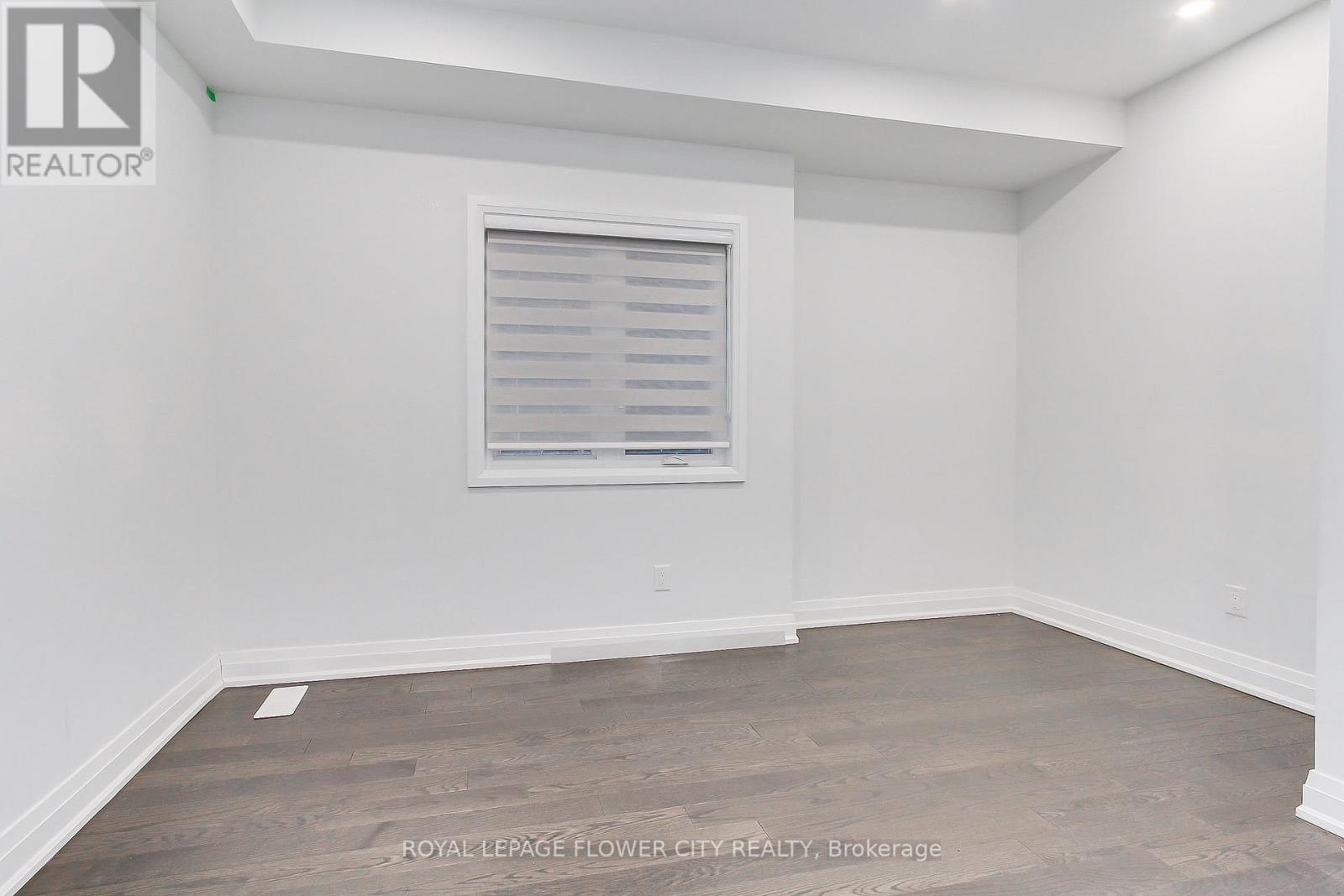 9 Dalbeattie Drive, Brampton, Ontario  L6Y 6H7 - Photo 13 - W12839454