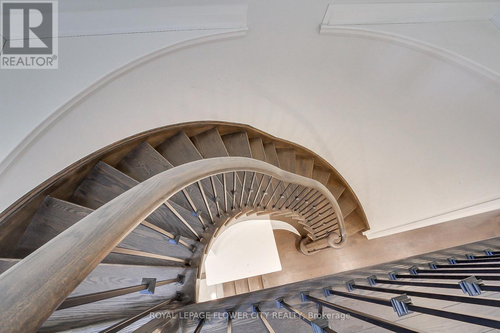 9 Dalbeattie Drive, Brampton, Ontario  L6Y 6H7 - Photo 29 - W12839454