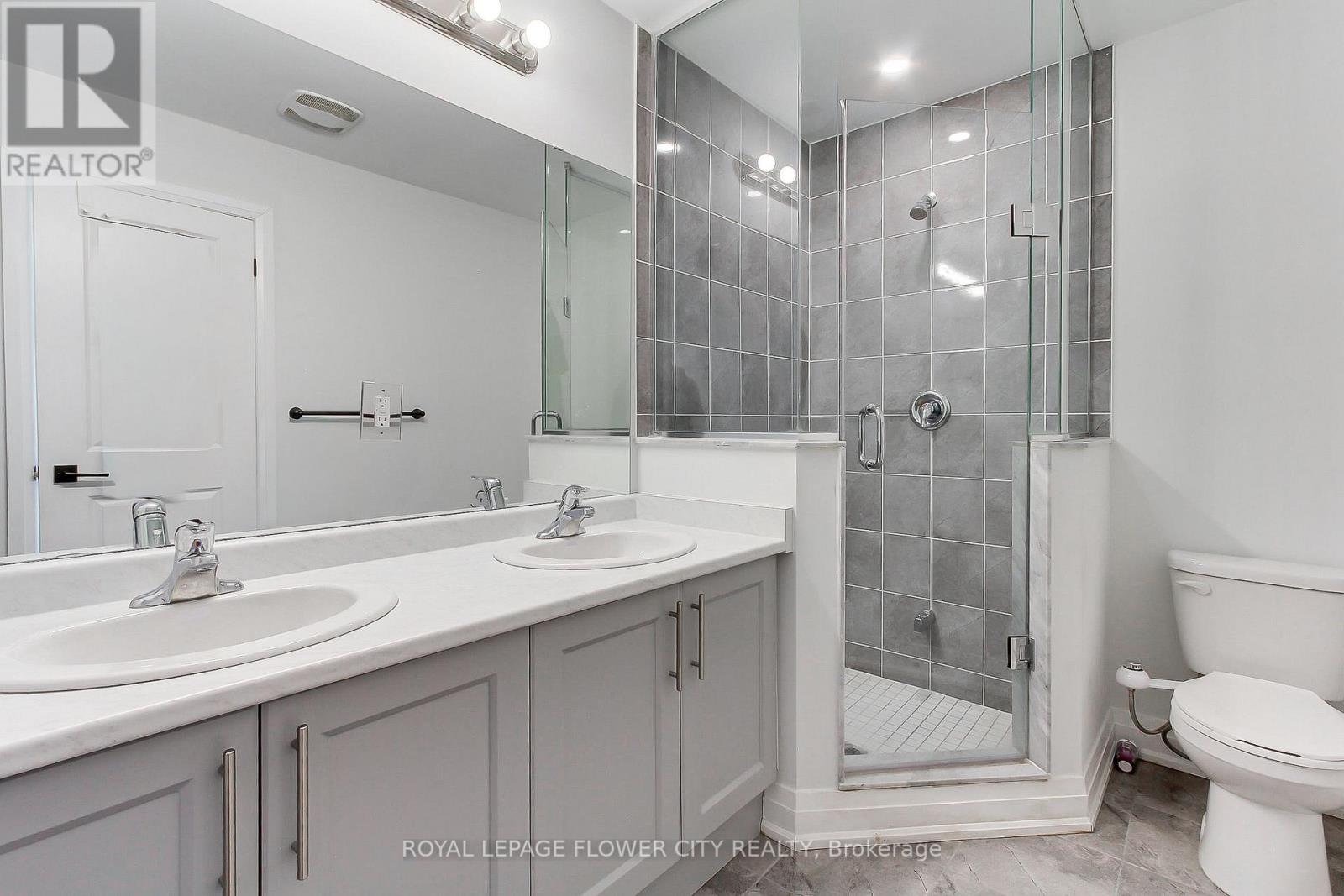 9 Dalbeattie Drive, Brampton, Ontario  L6Y 6H7 - Photo 34 - W12839454