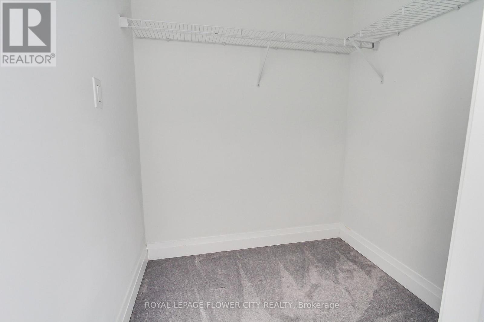 9 Dalbeattie Drive, Brampton, Ontario  L6Y 6H7 - Photo 36 - W12839454