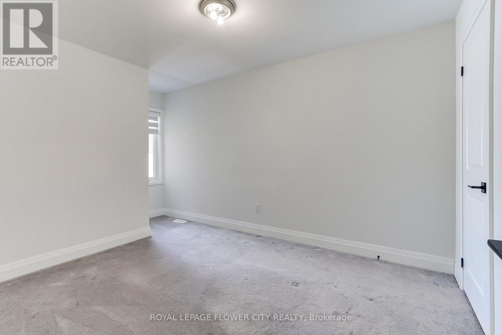 9 Dalbeattie Drive, Brampton, Ontario  L6Y 6H7 - Photo 37 - W12839454