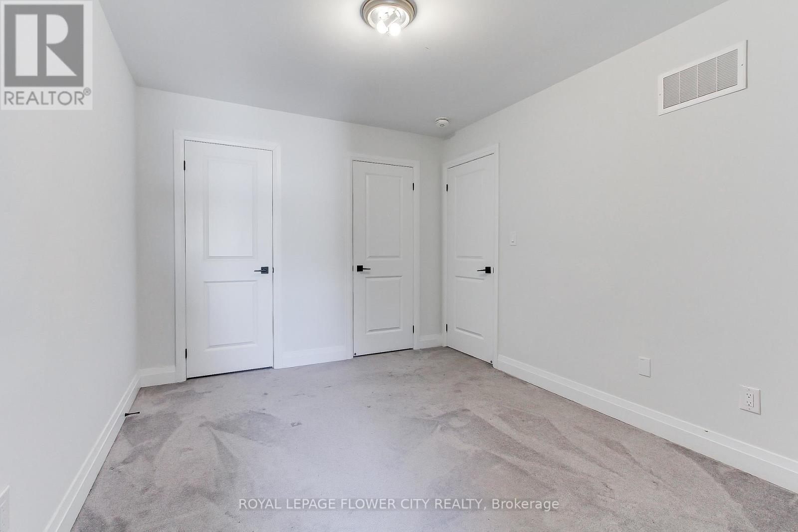 9 Dalbeattie Drive, Brampton, Ontario  L6Y 6H7 - Photo 38 - W12839454