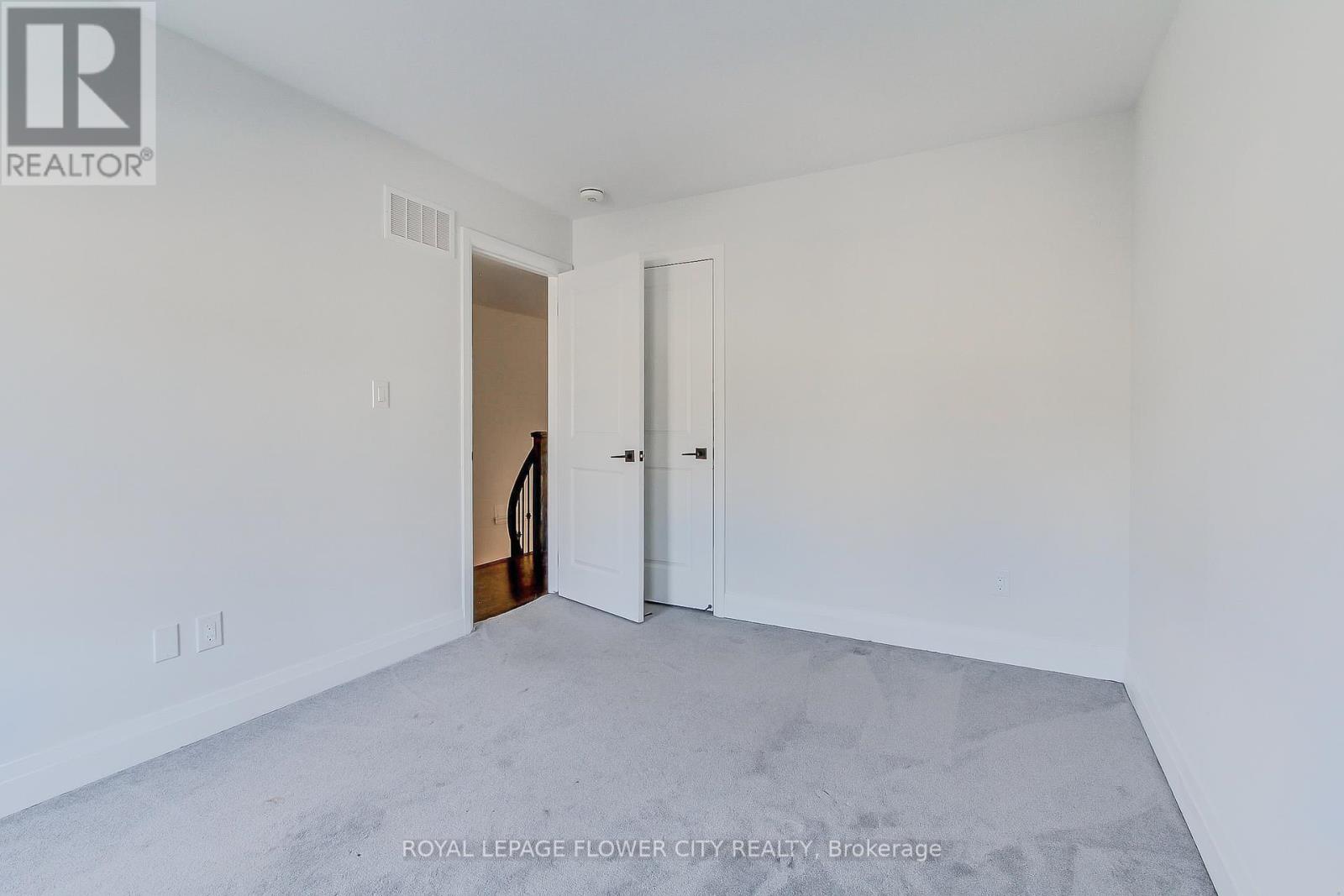 9 Dalbeattie Drive, Brampton, Ontario  L6Y 6H7 - Photo 40 - W12839454