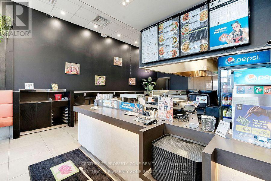 3121 Appleby Line, Burlington, Ontario  L7M 0V7 - Photo 11 - W12839540