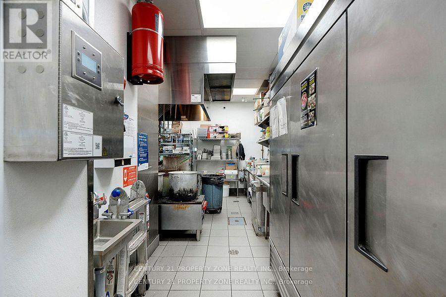 3121 Appleby Line, Burlington, Ontario  L7M 0V7 - Photo 20 - W12839540