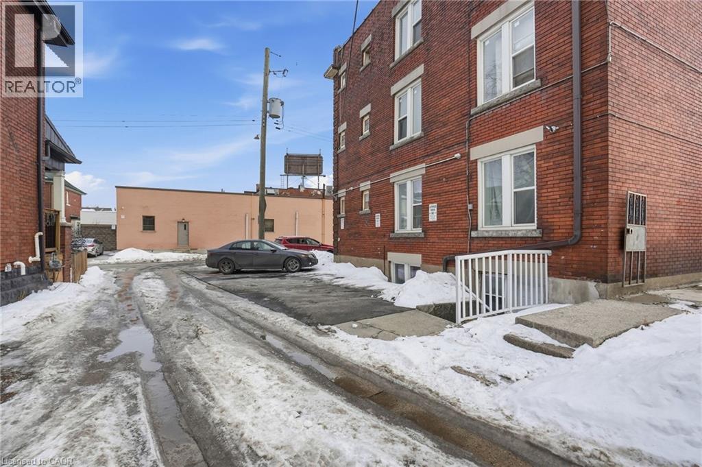 1 Fairholt Road N Unit# 11, Hamilton, Ontario  L8M 1C1 - Photo 17 - 40805018