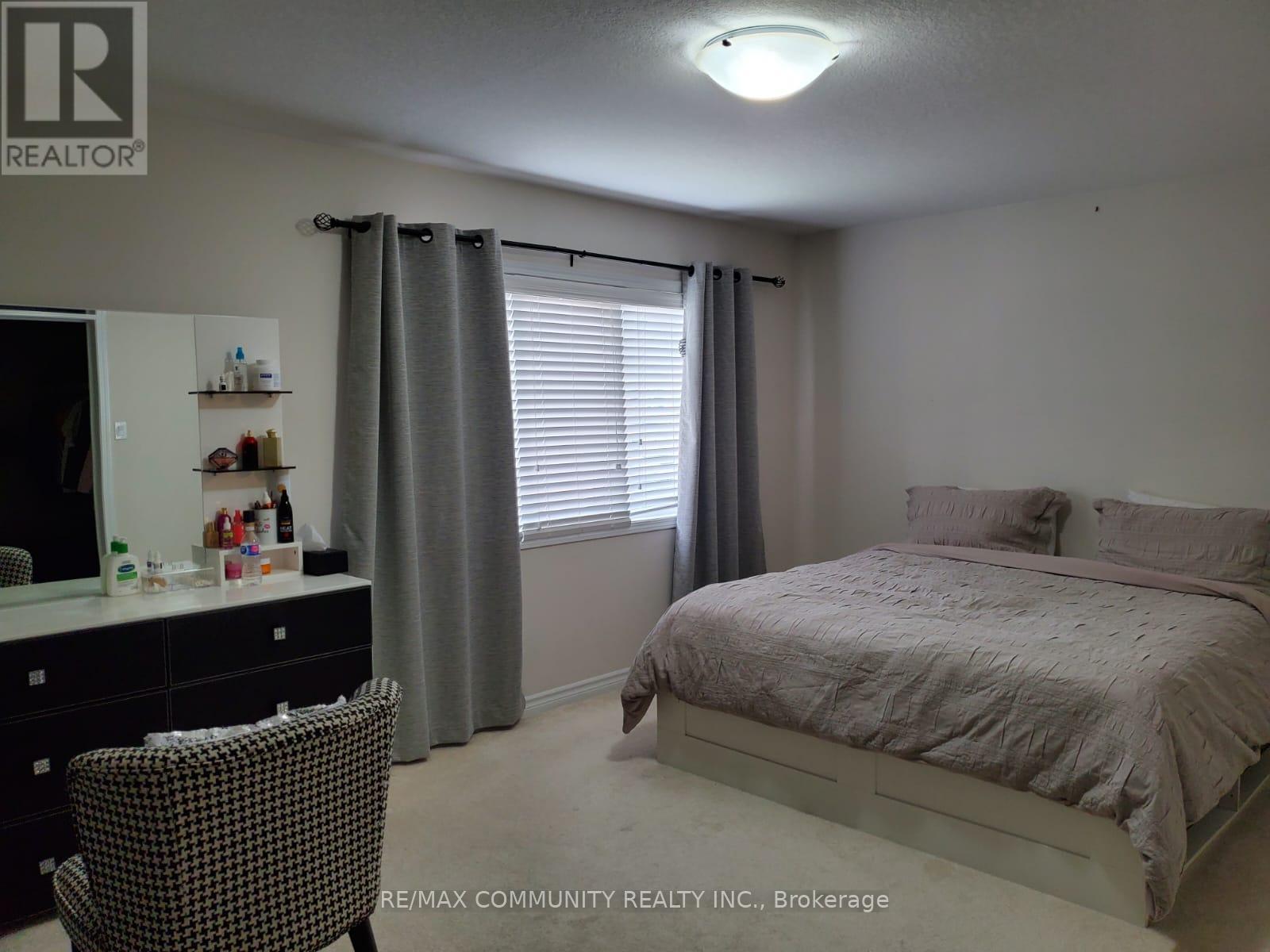 369 Falling Green Crescent, Kitchener, Ontario  N2R 0G1 - Photo 26 - X12837292