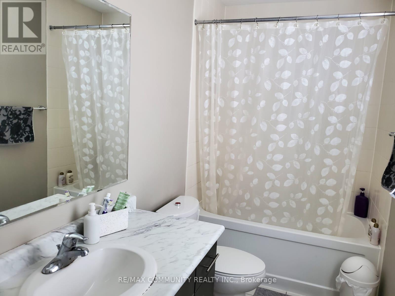 369 Falling Green Crescent, Kitchener, Ontario  N2R 0G1 - Photo 28 - X12837292