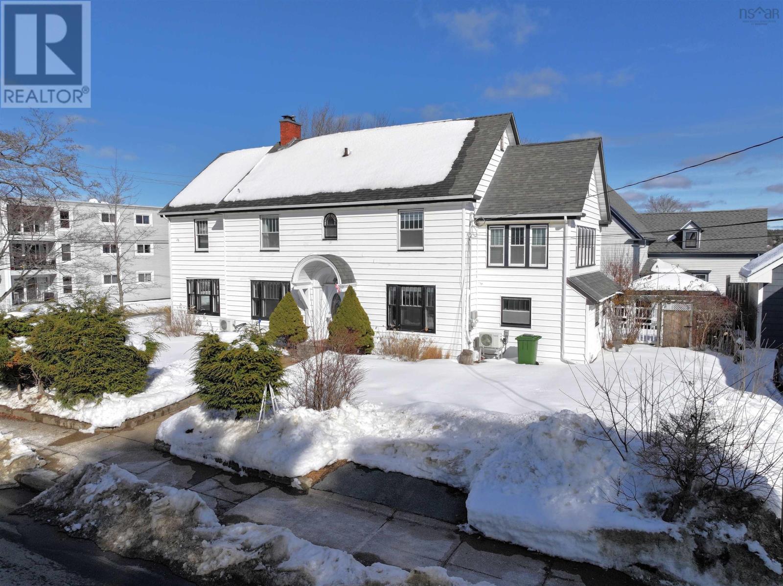 41 Alexandra Avenue, Bridgewater, Nova Scotia B4V 1H2 - Photo 2 - 202603005