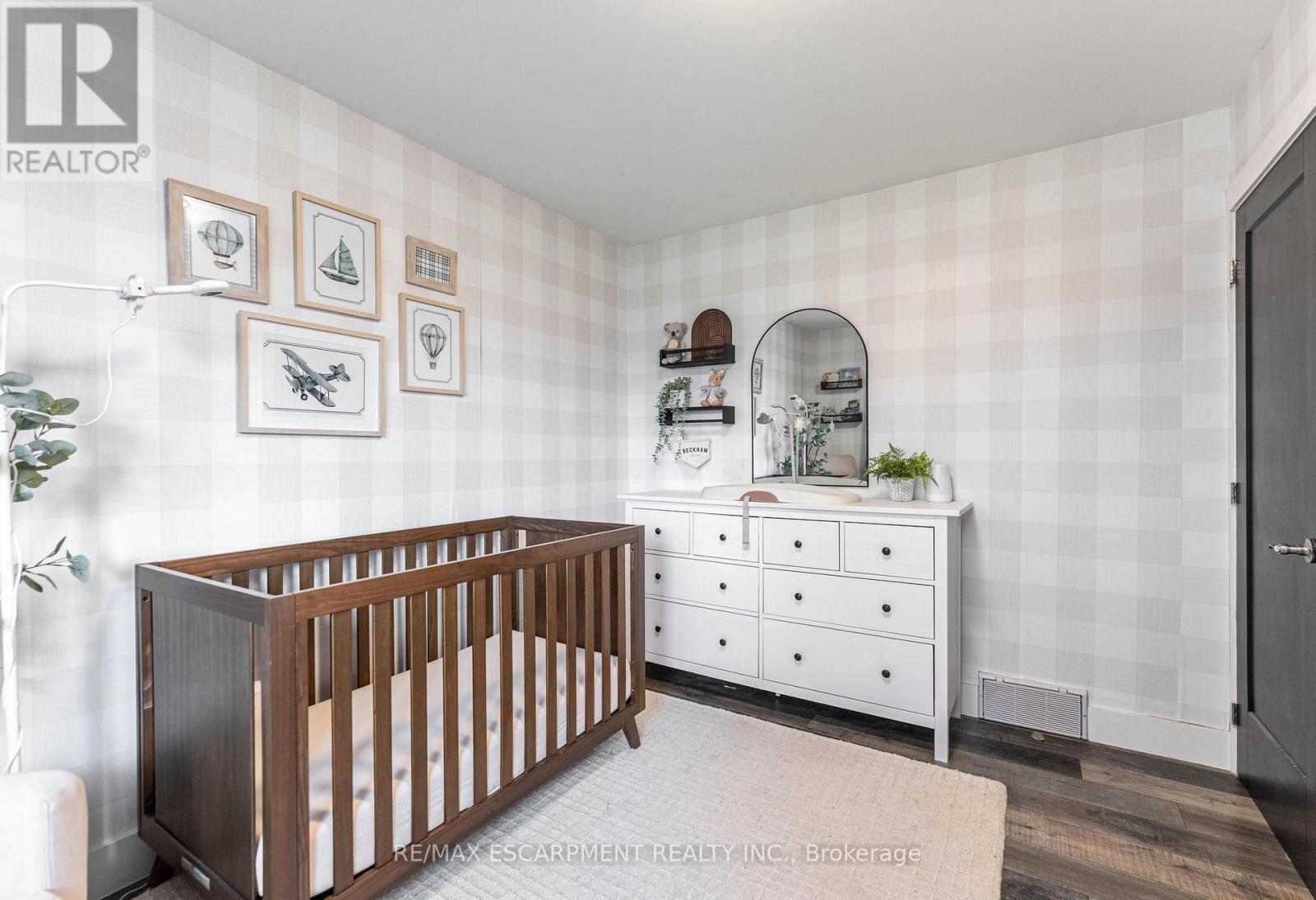 55 Juanita Drive, Hamilton, Ontario  L9C 2G4 - Photo 15 - X12839308