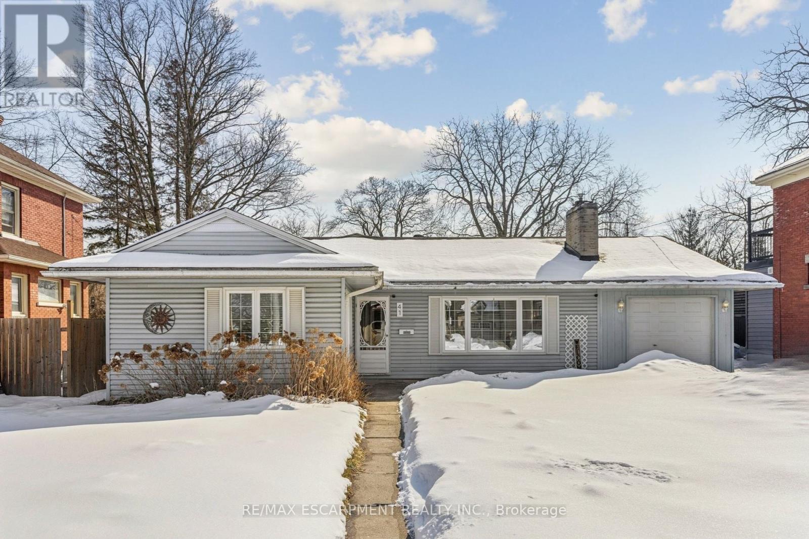 41 Spruce Street, Cambridge, Ontario  N1R 4K2 - Photo 2 - X12839326