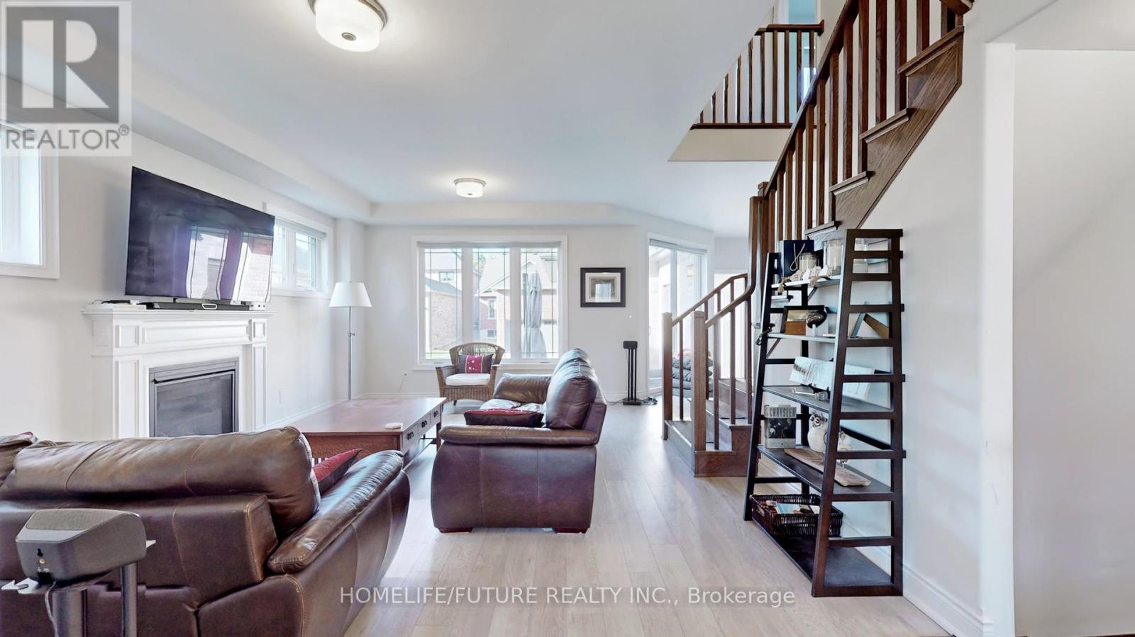 204 Strachan Street, Port Hope, Ontario  L1A 0E9 - Photo 4 - X12839364