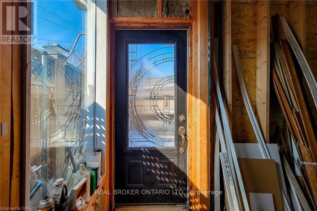 84 Port Street, Brantford, Ontario  N3S 1Y7 - Photo 34 - X12839380