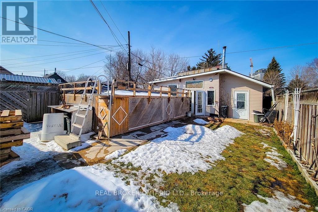 84 Port Street, Brantford, Ontario  N3S 1Y7 - Photo 36 - X12839380