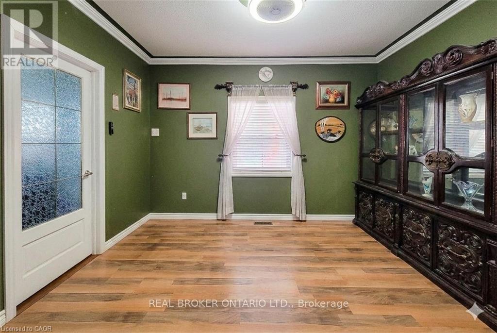 84 Port Street, Brantford, Ontario  N3S 1Y7 - Photo 7 - X12839380