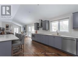 26 HOSTEIN DRIVE, Hamilton, Ontario