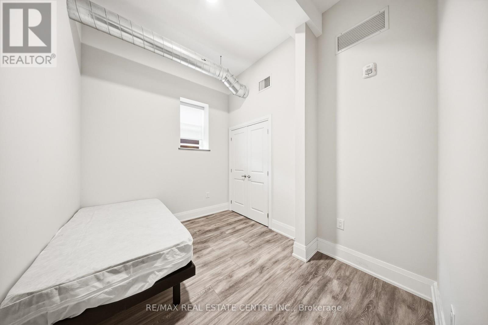 202 - 11 Queen Street, Brantford, Ontario  N3T 3B1 - Photo 14 - X12839482