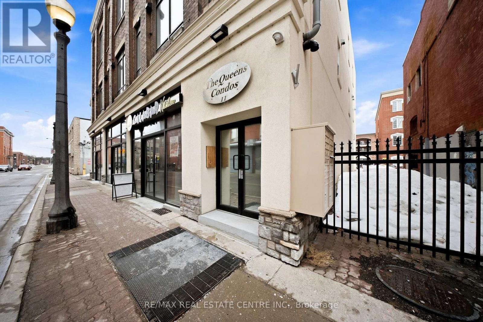 202 - 11 Queen Street, Brantford, Ontario  N3T 3B1 - Photo 7 - X12839482