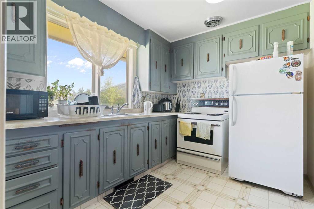 125 Rainbow Avenue, Banff, Alberta  T1L 1A1 - Photo 29 - A2249719