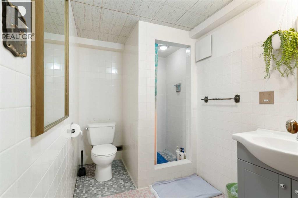 125 Rainbow Avenue, Banff, Alberta  T1L 1A1 - Photo 38 - A2249719