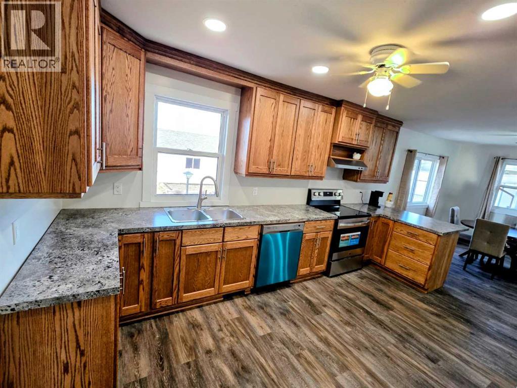 5105 54 Avenue, Taber, Alberta  T1G 1M2 - Photo 8 - A2283168