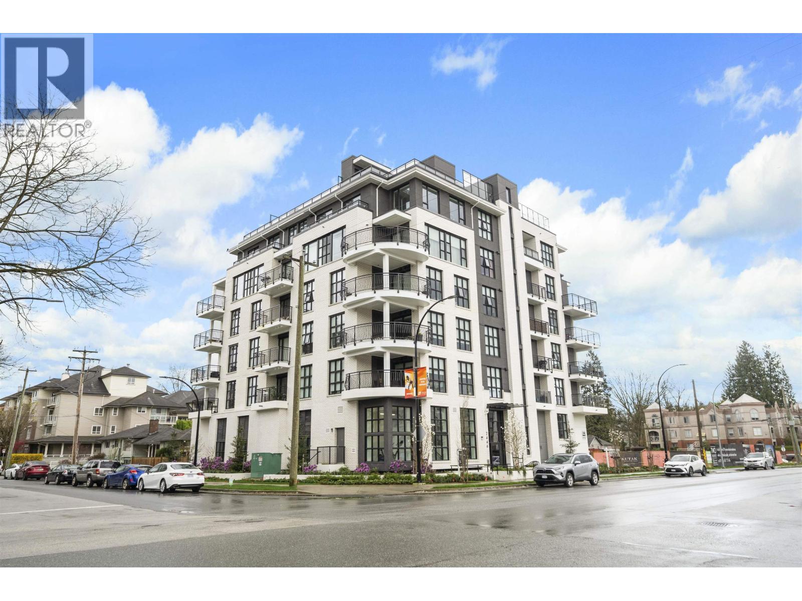 201 2446 Shaughnessy Street, Port Coquitlam, British Columbia  V3C 3E5 - Photo 2 - R3077504